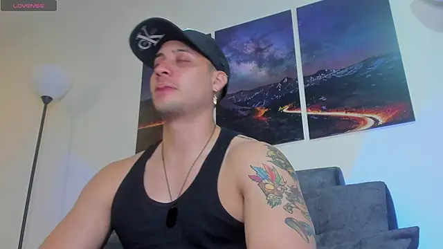 Snapshot of matt_saill chatting on February 2, 10:06 pm matt saill online show from February 2, 10:06 pm