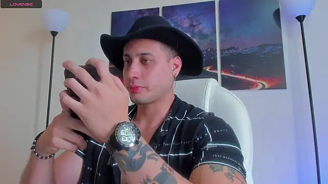Snapshot of matt_saill chatting on December 10, 9:54 pm matt saill online show from December 10, 9:54 pm