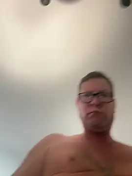 Goldenbear3111 online show from February 16, 7:56 pm