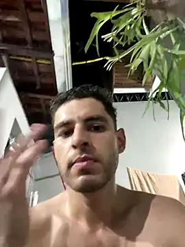 Snapshot of Maurob18 chatting on October 16, 1:24 am Maurob18 online show from October 16, 1:24 am