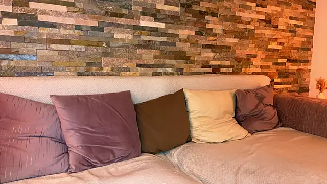 dymonted online show from January 18, 6:43 pm