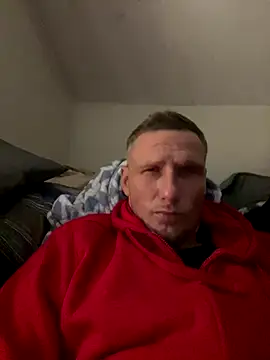 Snapshot of aaronmc311840 chatting on October 15, 1:35 am aaronmc311840 online show from October 15, 1:35 am
