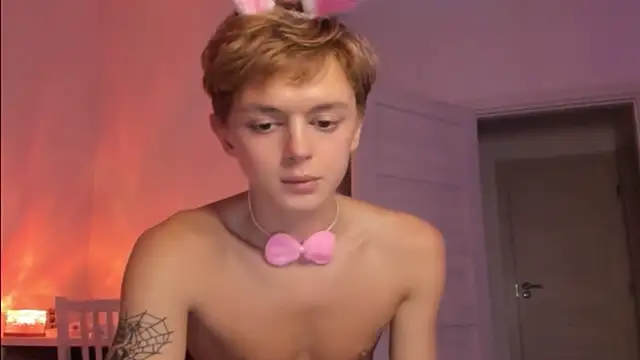 agelandreww online show from November 2, 2:21 pm