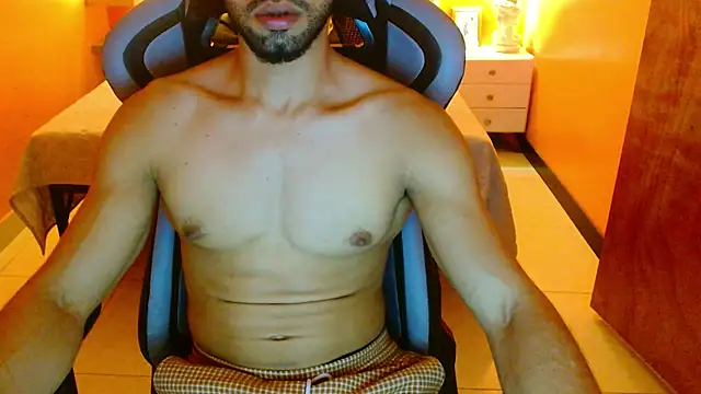 Snapshot of Amir_Abdull chatting on February 9, 12:29 am Amir Abdull online show from February 9, 12:29 am