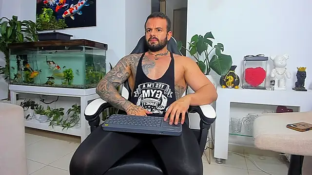 Snapshot of Johnnygrayson1 chatting on October 7, 11:42 pm Johnnygrayson1 online show from October 7, 11:42 pm