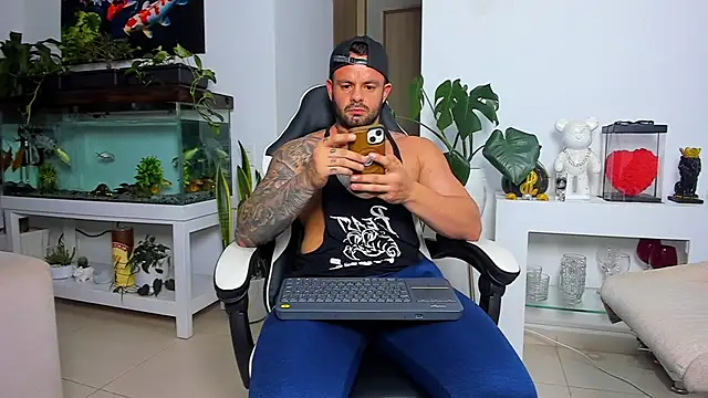 Johnnygrayson1 online show from November 6, 12:24 am