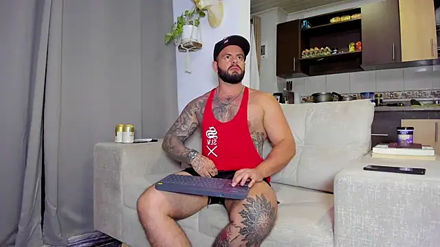 Snapshot of Johnnygrayson1 chatting on December 9, 11:41 pm Johnnygrayson1 online show from December 9, 11:41 pm