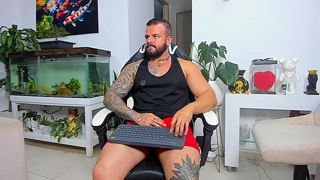 Snapshot of Johnnygrayson1 chatting on October 20, 12:58 am Johnnygrayson1 online show from October 20, 12:58 am