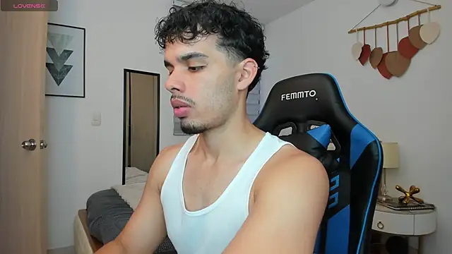 mateoleonee online show from March 3, 3:03 pm