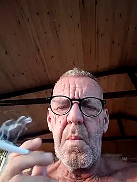 Snapshot of Freddy1962 chatting on October 10, 3:55 am Freddy1962 online show from October 10, 3:55 am
