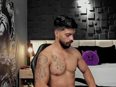 Snapshot of DannSaenz chatting on January 31, 12:51 pm DannSaenz online show from January 31, 12:51 pm