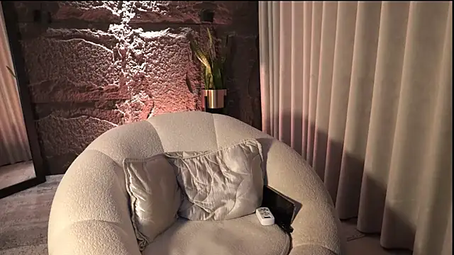 DannSaenz online show from April 21, 1:39 pm