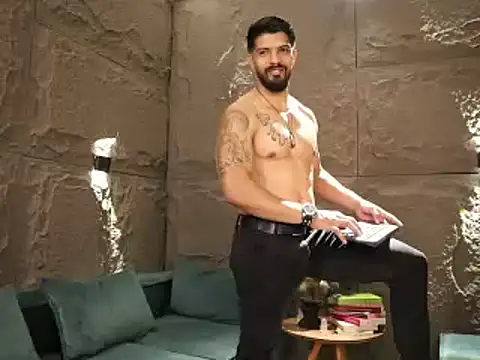 Snapshot of DannSaenz chatting on March 2, 1:31 pm DannSaenz online show from March 2, 1:31 pm