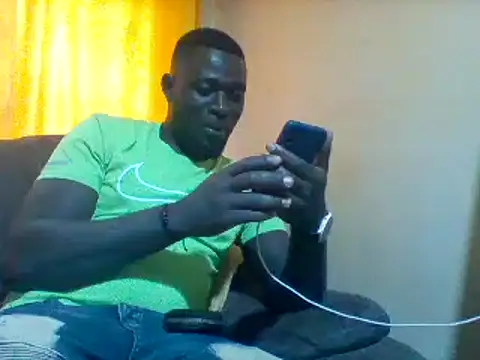 Snapshot of ClinDi chatting on October 15, 1:19 pm ClinDi online show from October 15, 1:19 pm