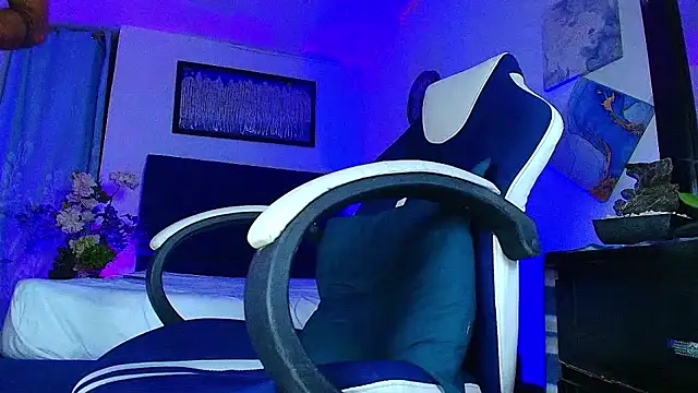 Adil aminn online show from February 21, 4:30 pm