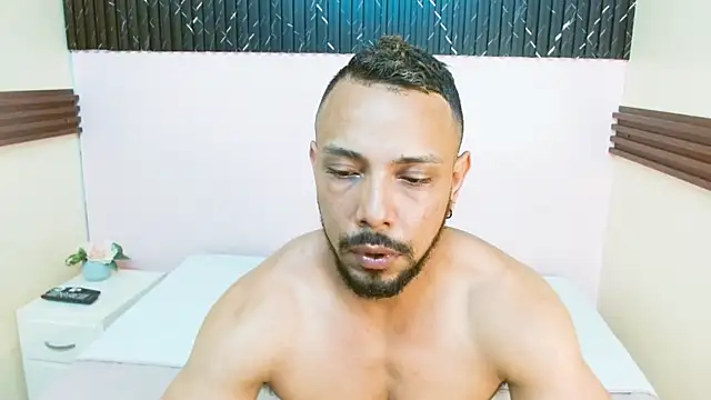 Thiago Summers online show from March 25, 2:32 pm