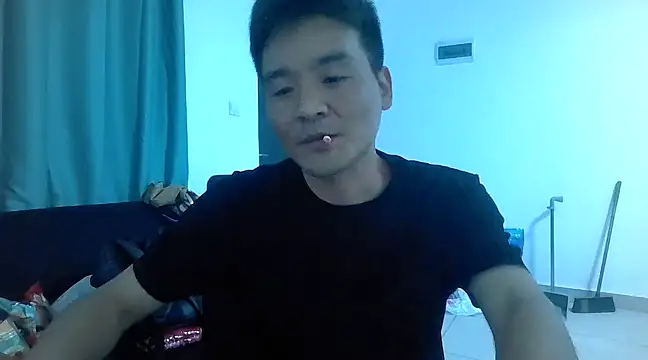 kisstoyousoon2024 online show from March 16, 6:44 pm