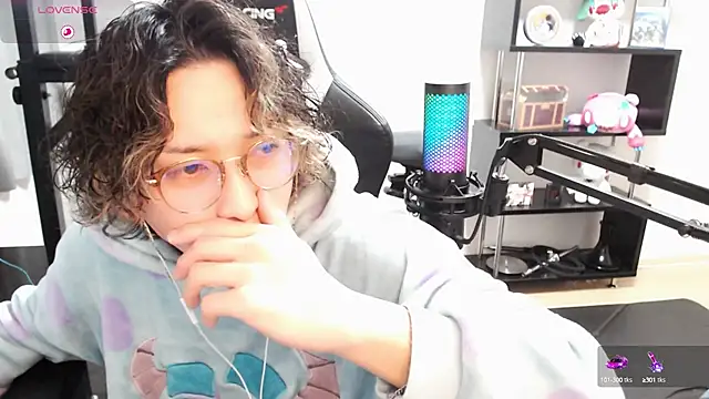 Shizukuu online show from March 21, 11:44 am