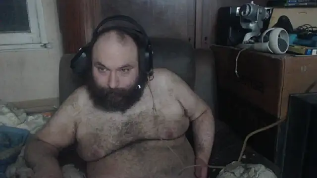 Snapshot of hairyhulk chatting on January 22, 7:35 am hairyhulk online show from January 22, 7:35 am