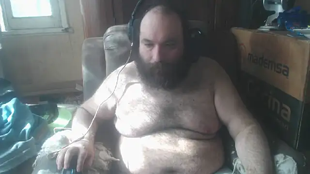 Snapshot of hairyhulk chatting on January 12, 8:47 pm hairyhulk online show from January 12, 8:47 pm