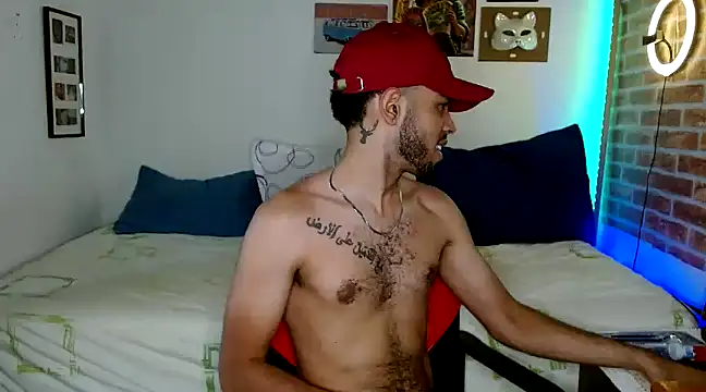 Snapshot of colinbrown chatting on February 13, 6:38 pm colinbrown online show from February 13, 6:38 pm