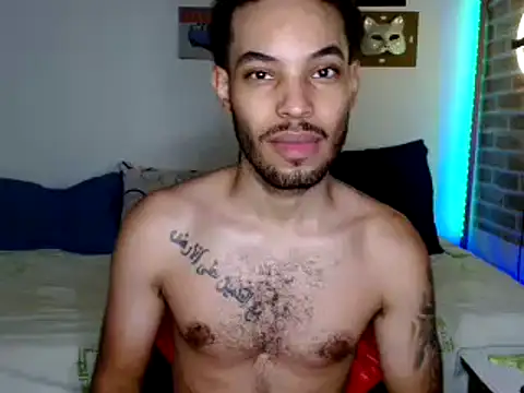 Snapshot of colinbrown chatting on February 5, 3:23 am colinbrown online show from February 5, 3:23 am