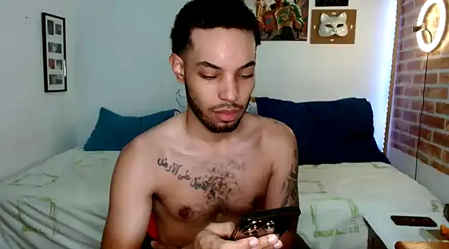 Snapshot of colinbrown chatting on February 12, 10:56 am colinbrown online show from February 12, 10:56 am