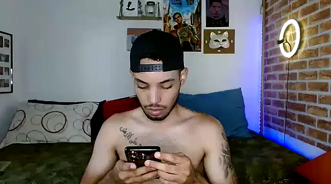 Snapshot of colinbrown chatting on March 9, 4:22 pm colinbrown online show from March 9, 4:22 pm