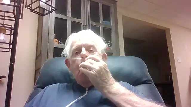 bootlegmanz online show from April 24, 5:04 pm