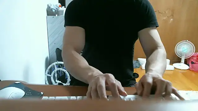 Stellan 0412 online show from April 23, 4:31 pm