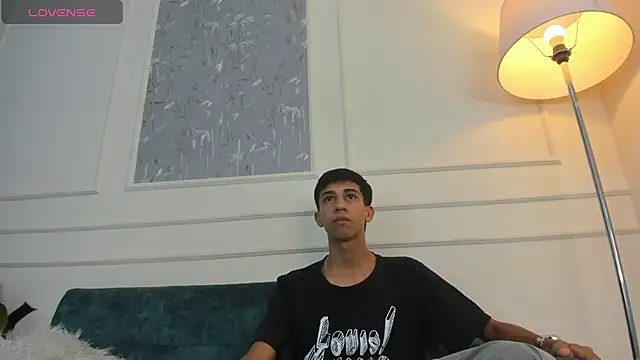 Lucian Davi online show from October 16, 4:37 pm