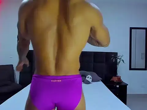 Snapshot of Alexander_Martines chatting on October 8, 1:21 am Alexander Martines online show from October 8, 1:21 am