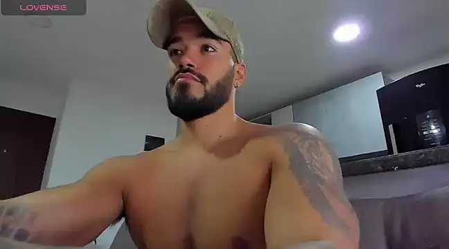 Snapshot of Alexander_Martines chatting on February 3, 10:54 pm Alexander Martines online show from February 3, 10:54 pm