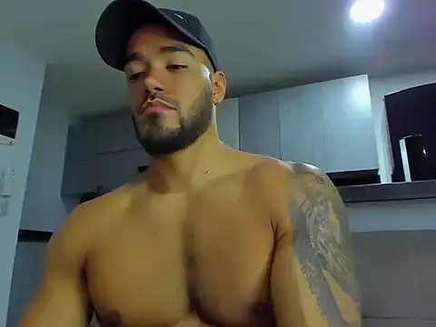 Snapshot of Alexander_Martines chatting on September 28, 3:04 am Alexander Martines online show from September 28, 3:04 am