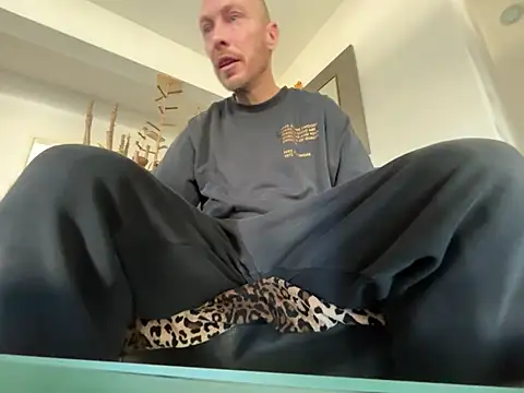 Snapshot of Germankink chatting on February 17, 11:02 am Germankink online show from February 17, 11:02 am