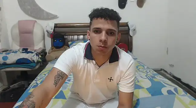 hot toy boy  online show from February 19, 6:22 am