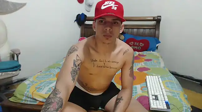 hot toy boy  online show from December 29, 2:38 am