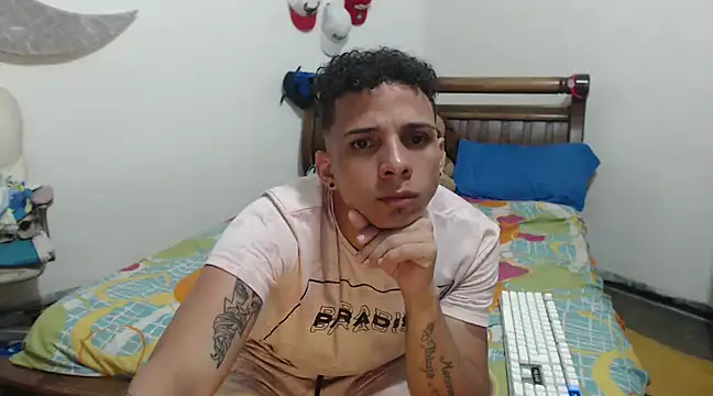 hot toy boy  online show from January 9, 3:47 am