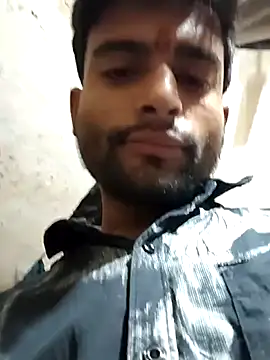 PRIYANHUxh online show from April 13, 2:40 pm