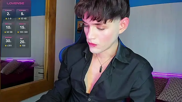Snapshot of VladHellsing4 chatting on February 23, 3:47 pm VladHellsing4 online show from February 23, 3:47 pm