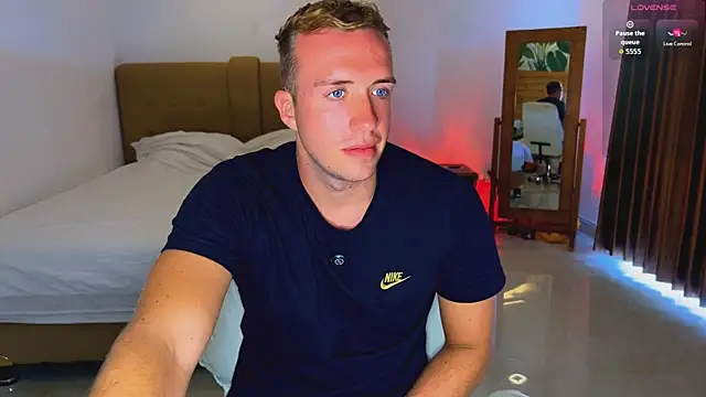 tommy cumfinger online show from April 13, 1:06 am