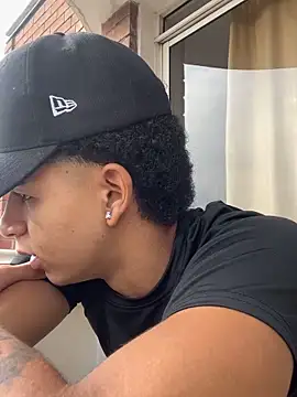 JoanG10 online show from April 24, 2:08 pm