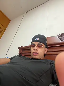 JoanG10 online show from April 17, 4:42 pm