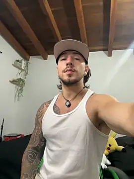 Valentino Xander online show from November 22, 11:59 pm