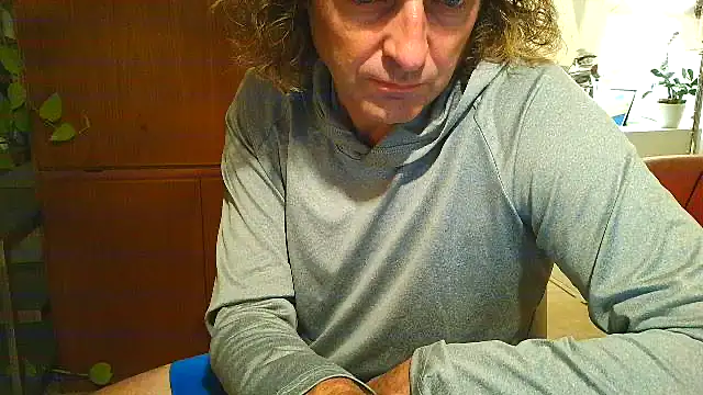 Snapshot of costanza7070 chatting on October 17, 4:16 am costanza7070 online show from October 17, 4:16 am