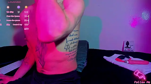 Piggy Eddy online show from April 27, 2:19 am