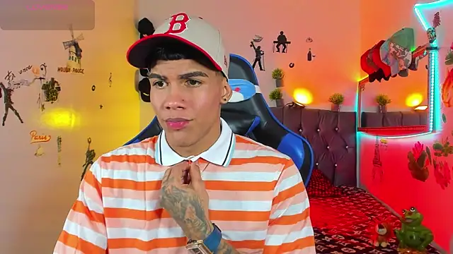 Snapshot of Damian_latinxxx chatting on September 24, 3:28 am Damian latinxxx online show from September 24, 3:28 am