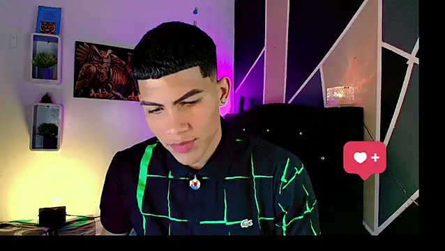 Snapshot of Damian_latinxxx chatting on March 17, 7:24 am Damian latinxxx online show from March 17, 7:24 am