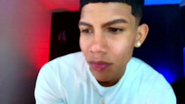 Snapshot of Damian_latinxxx chatting on March 6, 10:52 am Damian latinxxx online show from March 6, 10:52 am