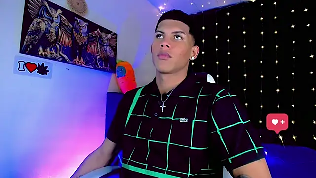 Snapshot of Damian_latinxxx chatting on January 9, 2:54 am Damian latinxxx online show from January 9, 2:54 am
